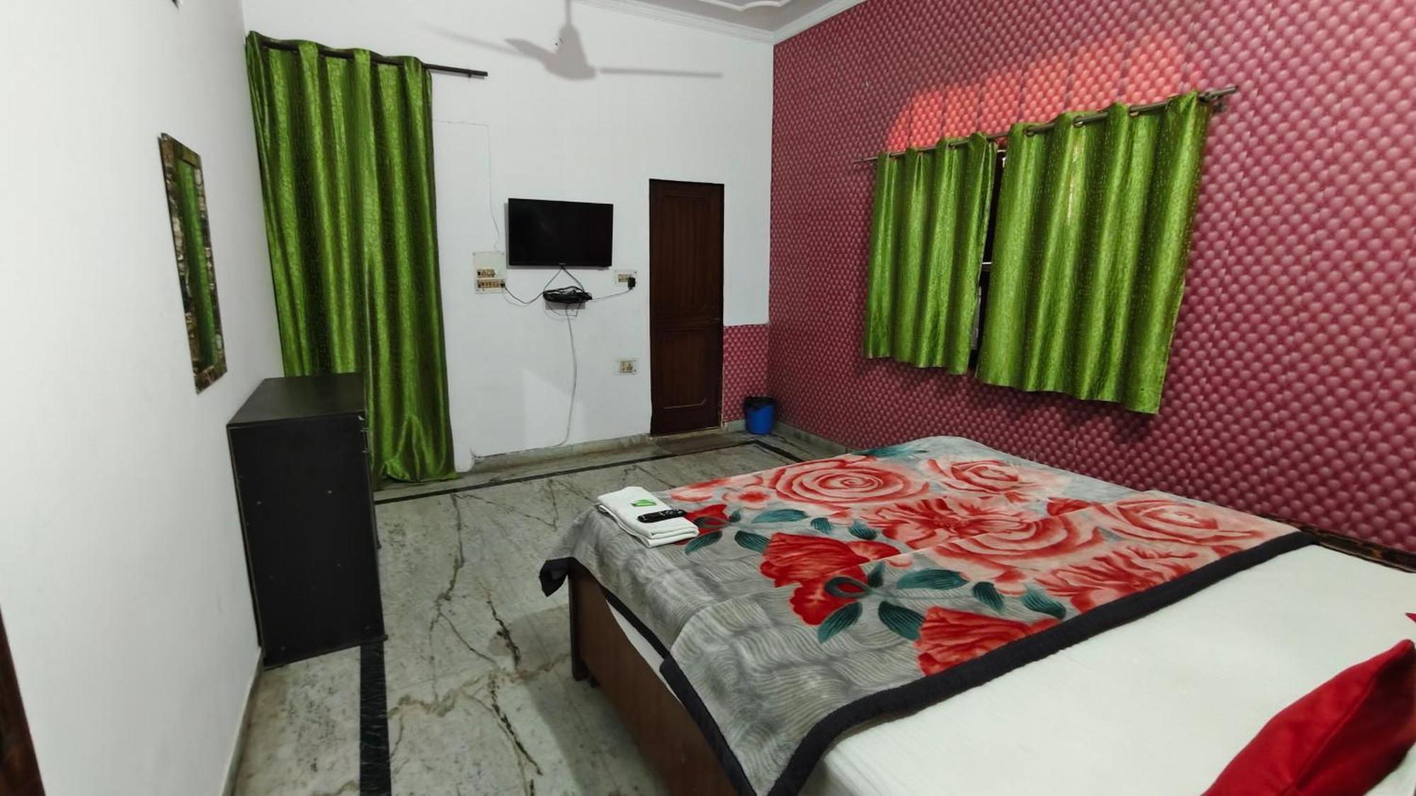 Rajdhani Guest House Фаридабад Екстериор снимка