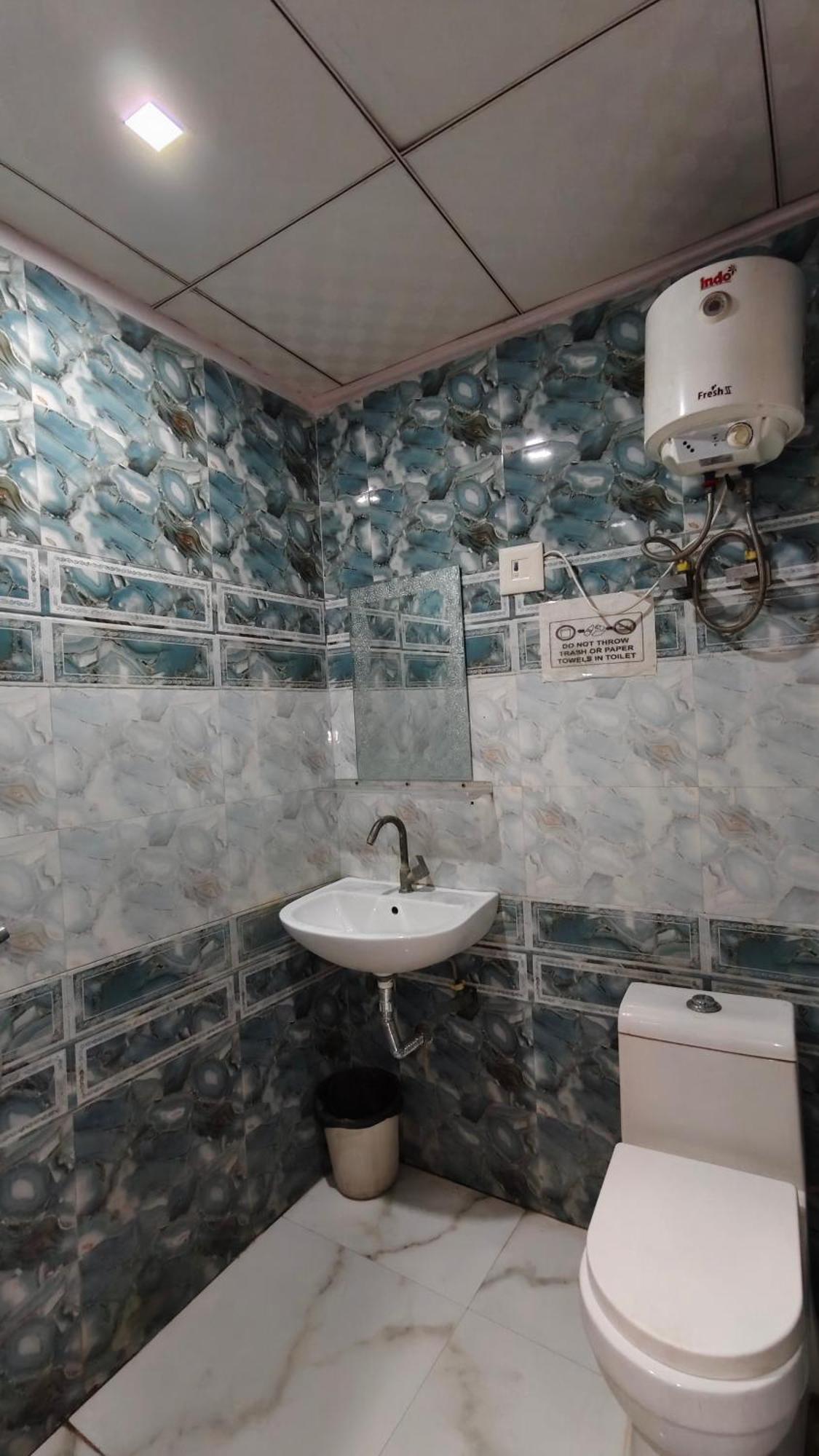 Rajdhani Guest House Фаридабад Екстериор снимка